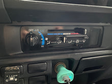 Cargar imagen en el visor de la galería, Toyota Land Cruiser Serie 70 Modelo 2016