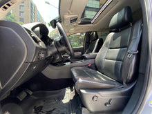 Cargar imagen en el visor de la galería, Dodge Durango GT Modelo 2018