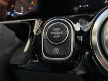 Cargar imagen en el visor de la galería, Mercedes-Benz GLA 200 Modelo 2022