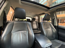 Cargar imagen en el visor de la galería, Toyota Prado TXL Modelo 2015