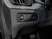 Cargar imagen en el visor de la galería, Volvo XC60 B5 Híbrida Modelo 2022