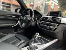 Cargar imagen en el visor de la galería, BMW 120I Paquete M Modelo 2019