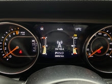 Cargar imagen en el visor de la galería, Jeep Wrangler Sport Modelo 2020