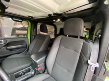 Cargar imagen en el visor de la galería, Jeep Wrangler Sport Modelo 2020