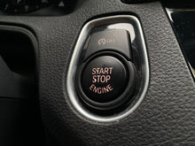 Cargar imagen en el visor de la galería, BMW 120I Paquete M Modelo 2019