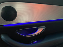 Cargar imagen en el visor de la galería, Mercedes-Benz E200 Modelo 2017