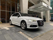 Cargar imagen en el visor de la galería, Audi A3 S-line Modelo 2015
