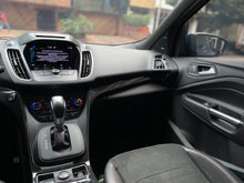 Cargar imagen en el visor de la galería, Ford Escape ST Line Modelo 2019