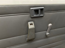 Cargar imagen en el visor de la galería, Toyota Land Cruiser Serie 70 Modelo 2016