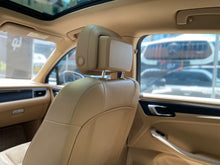 Cargar imagen en el visor de la galería, Porsche Macan Modelo 2015