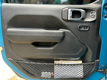 Cargar imagen en el visor de la galería, Jeep Wrangler Unlimited Modelo 2018