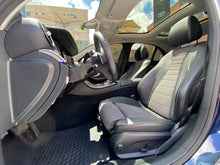 Cargar imagen en el visor de la galería, Mercedes-Benz E200 Modelo 2017