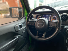 Cargar imagen en el visor de la galería, Jeep Wrangler Sport Modelo 2020