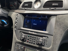 Cargar imagen en el visor de la galería, Maserati Gran Turismo MC Stradale Modelo 2011