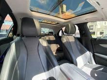 Cargar imagen en el visor de la galería, Mercedes-Benz E200 Modelo 2017