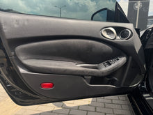 Cargar imagen en el visor de la galería, Nissan 370z Modelo 2016