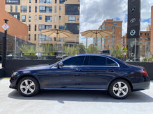 Cargar imagen en el visor de la galería, Mercedes-Benz E200 Modelo 2017