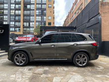 Cargar imagen en el visor de la galería, BMW X5 xDrive45E Modelo 2021
