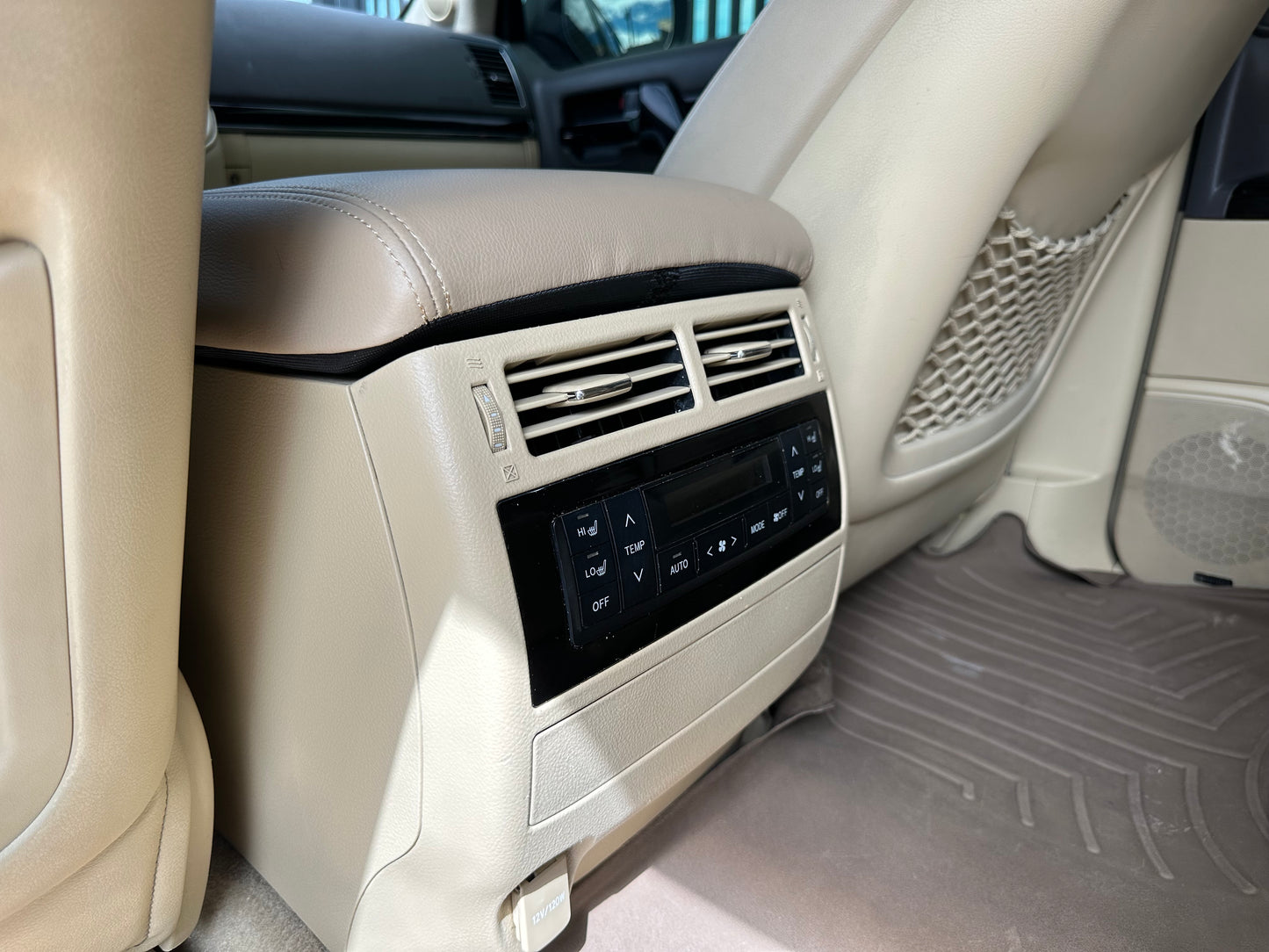 Toyota Land Cruiser 200 VX V8 Executive Lounge modelo 2017 - Autos 93