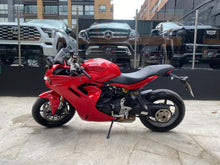 Cargar imagen en el visor de la galería, Ducati Super Sport 950 Modelo 2022