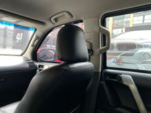 Cargar imagen en el visor de la galería, Toyota Prado TX Blindada Modelo 2013