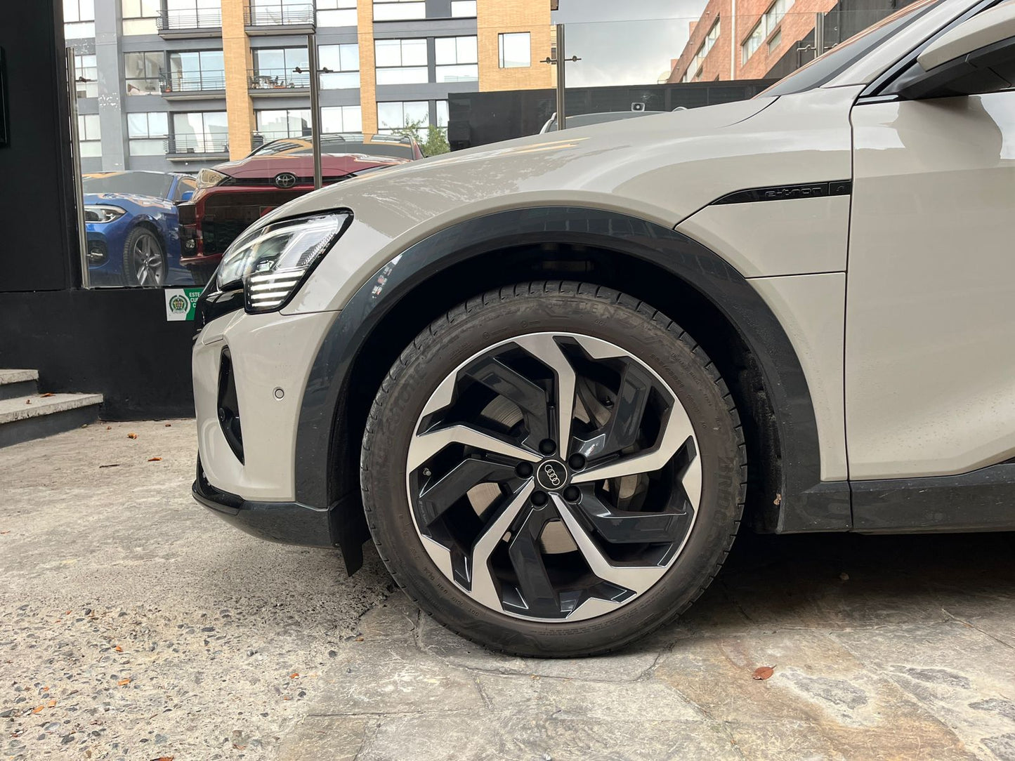 Audi Q8 e-tron Modelo 2024 - Autos 93