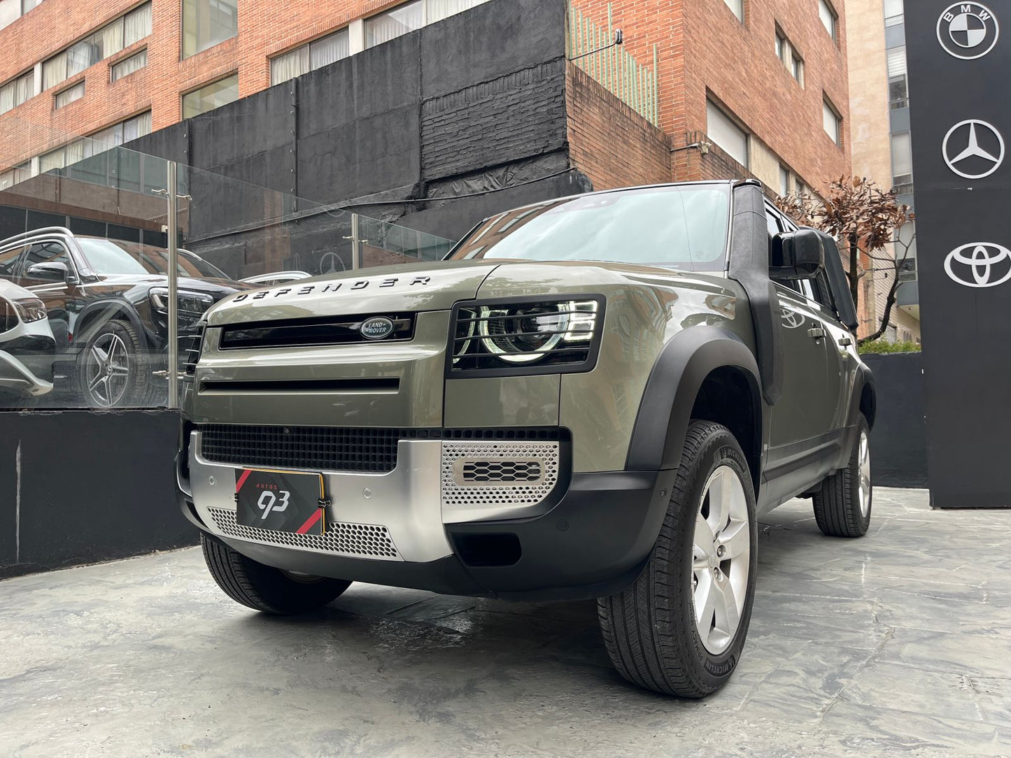 Land Rover Defender First Edition Modelo 2021