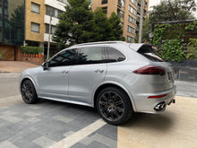 Cargar imagen en el visor de la galería, Porsche Cayenne GTS Modelo 2016