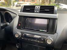 Cargar imagen en el visor de la galería, Toyota Prado TXL Modelo 2015