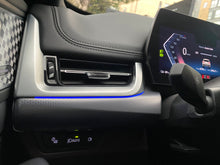 Cargar imagen en el visor de la galería, BMW IX1 xDrive30 Modelo 2025