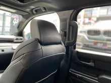 Cargar imagen en el visor de la galería, Toyota Tacoma TRD Pro Híbrida Modelo 2025