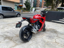 Cargar imagen en el visor de la galería, Ducati Super Sport 950 Modelo 2022