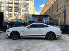 Cargar imagen en el visor de la galería, Ford Mustang Mach 1 Modelo 2022