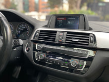 Cargar imagen en el visor de la galería, BMW 120I Paquete M Modelo 2019