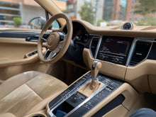 Cargar imagen en el visor de la galería, Porsche Macan Modelo 2015