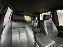 Cargar imagen en el visor de la galería, Ford Expedition Limited Modelo 2017