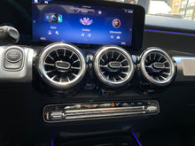 Cargar imagen en el visor de la galería, Mercedes-Benz GLB 200 Modelo 2024