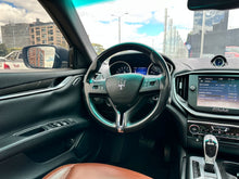 Cargar imagen en el visor de la galería, Maserati Ghibli Modelo 2015