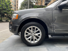 Cargar imagen en el visor de la galería, Ford Expedition Limited Modelo 2017