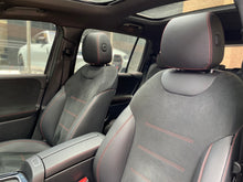 Cargar imagen en el visor de la galería, Mercedes-Benz GLB 200 Modelo 2024