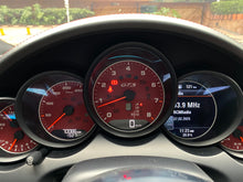Cargar imagen en el visor de la galería, Porsche Cayenne GTS Modelo 2016