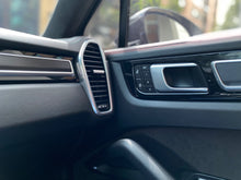 Cargar imagen en el visor de la galería, Porsche Cayenne GTS Coupé Modelo 2022