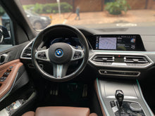 Cargar imagen en el visor de la galería, BMW X5 xDrive45E Modelo 2022