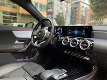 Cargar imagen en el visor de la galería, Mercedes-Benz A 180 Modelo 2022