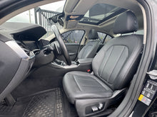 Cargar imagen en el visor de la galería, BMW 330e Modelo 2021