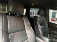 Cargar imagen en el visor de la galería, Jeep Grand Cherokee Laredo Modelo 2019