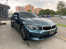 Cargar imagen en el visor de la galería, BMW 330e Modelo 2022