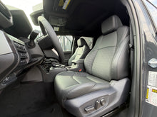 Cargar imagen en el visor de la galería, Toyota Tacoma TRD Sport Modelo 2025 - Autos 93