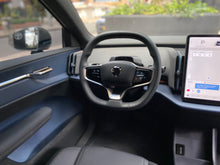 Cargar imagen en el visor de la galería, Volvo EX30 Recharge Plus Modelo 2024