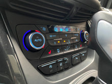 Cargar imagen en el visor de la galería, Ford Escape ST Line Modelo 2019